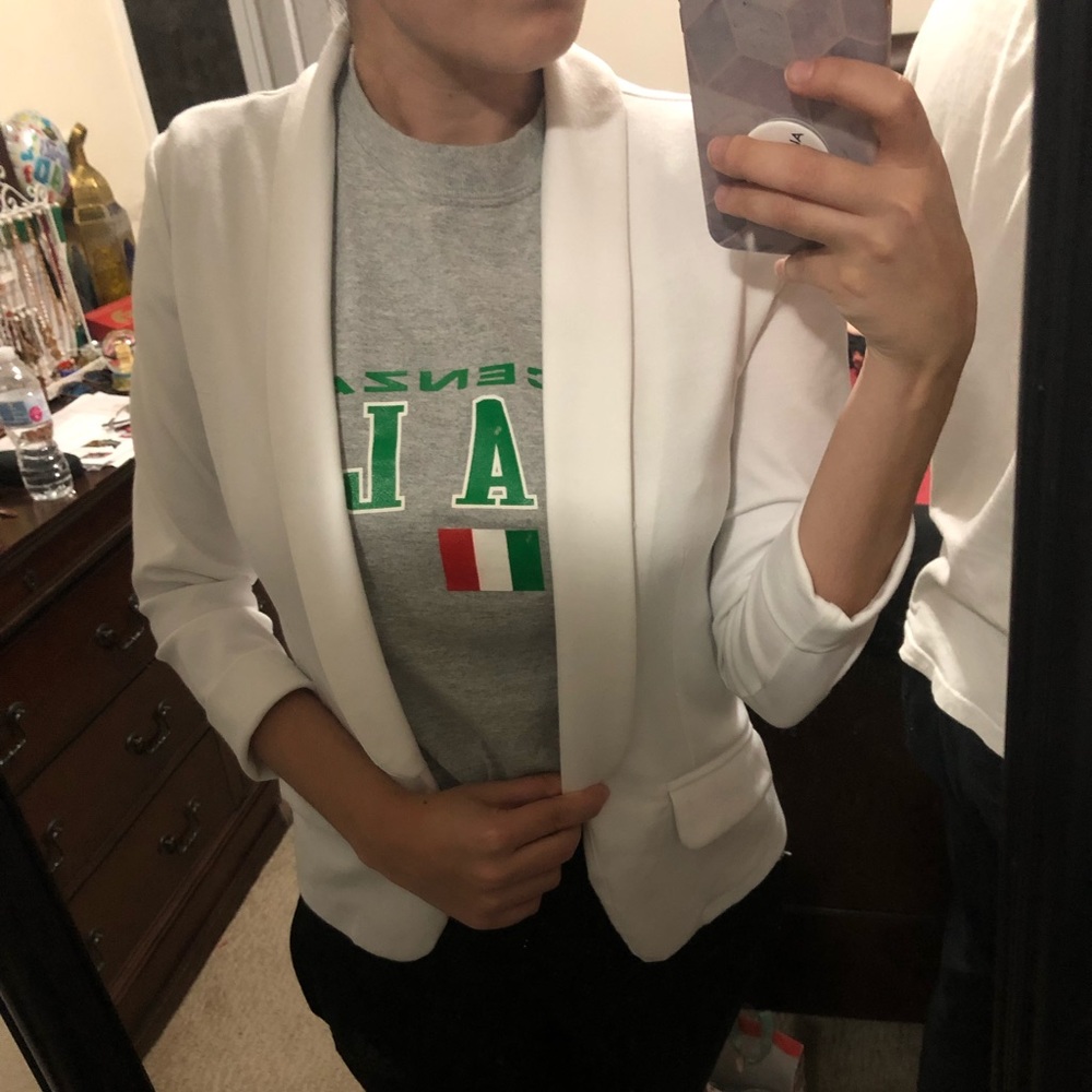 White form fitting Blazer jacket